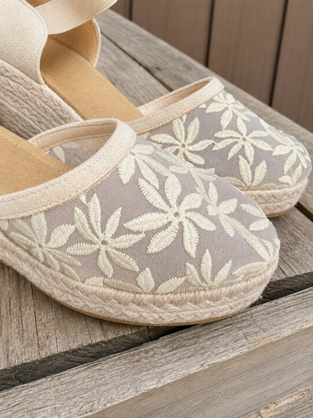 Floral Embroidered Espadrille Wedge Sandals Cream 10.5-11
